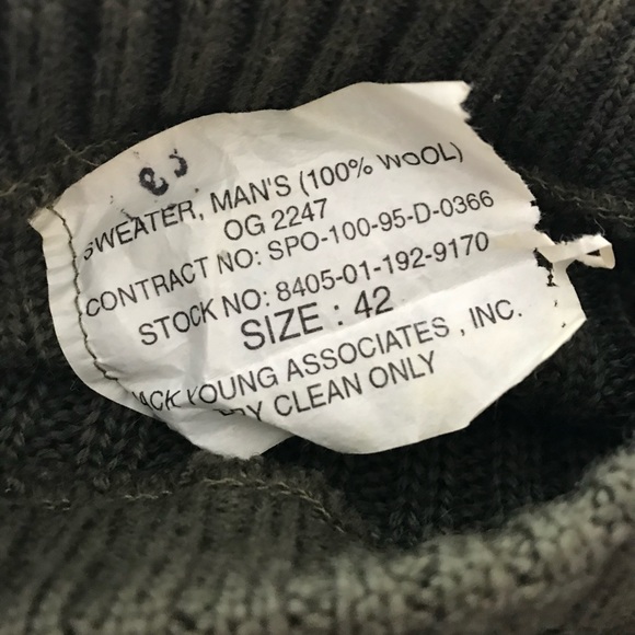 USMC vintage Wolly Pulley sweater, size 42. - Picture 4 of 5